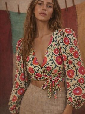 Zandra stone floral puffed long sleeve cropped wrap top